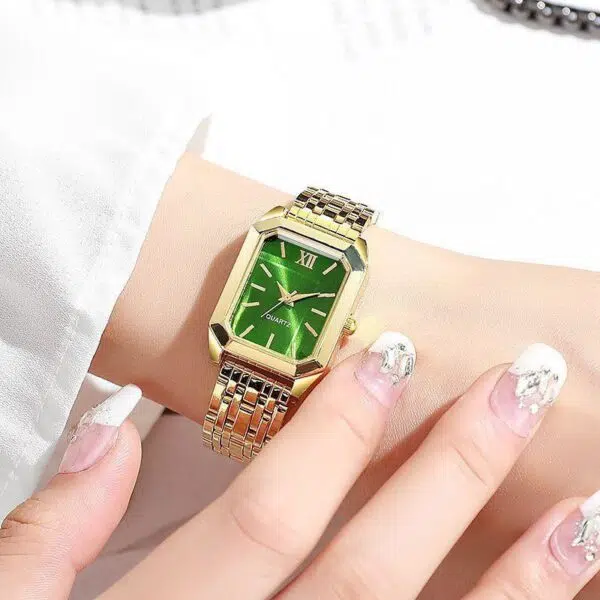 Quartz Golden squire watch