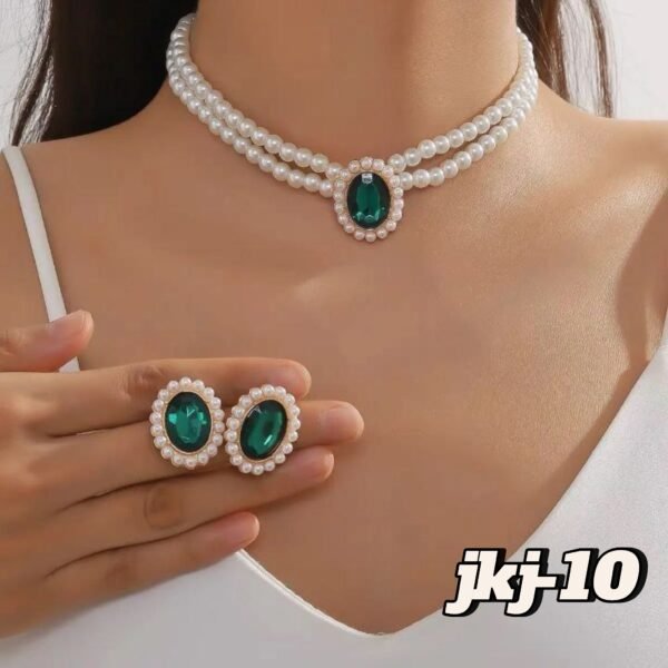 Green stone choker - Image 2